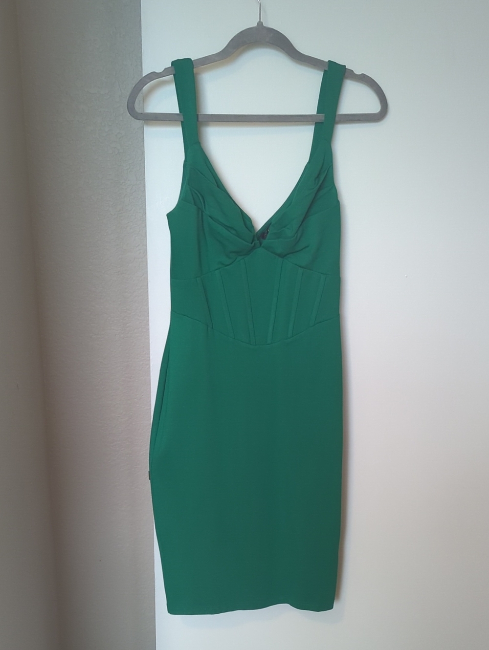 Green Sleeveless Midi Dress - Classic V-Neck